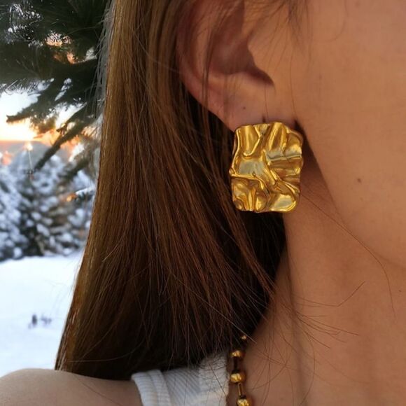 Textured geo stud earrings N254 - Picture 3 of 7